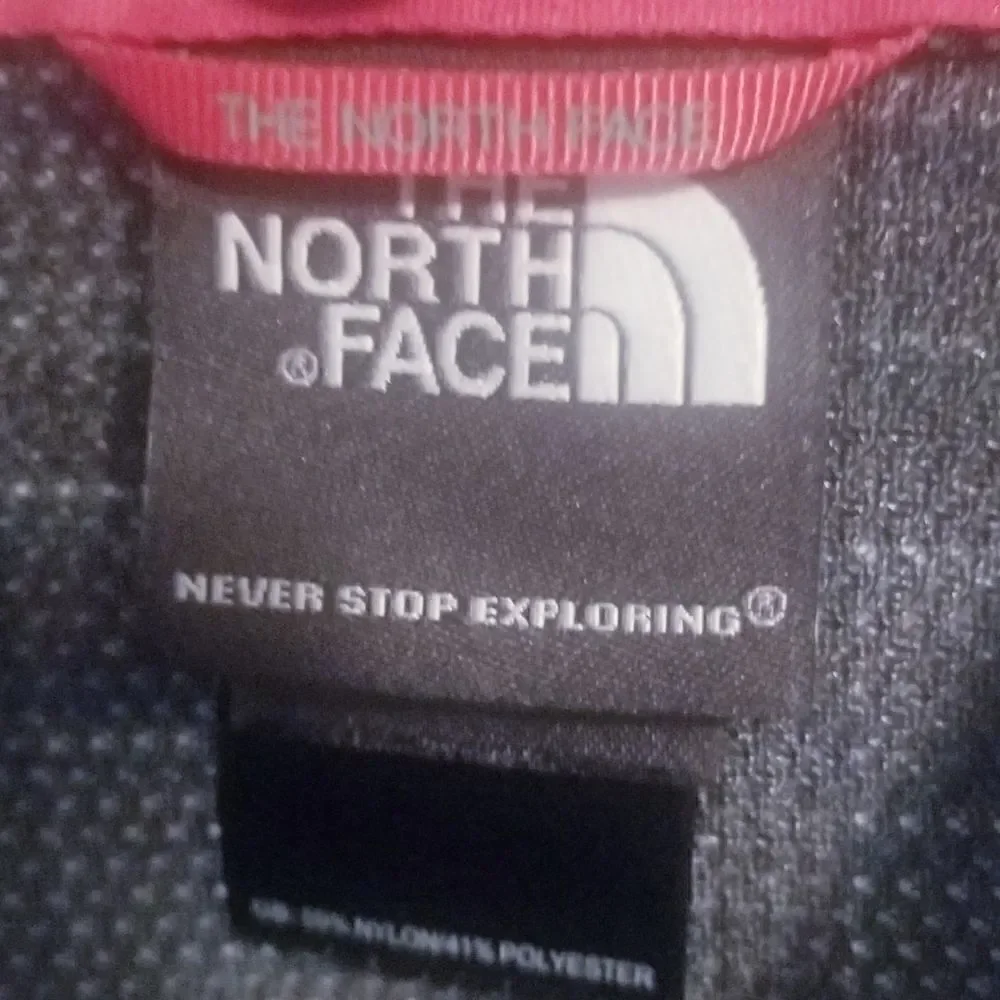 The North Face Men’s button front shirt Size S‎